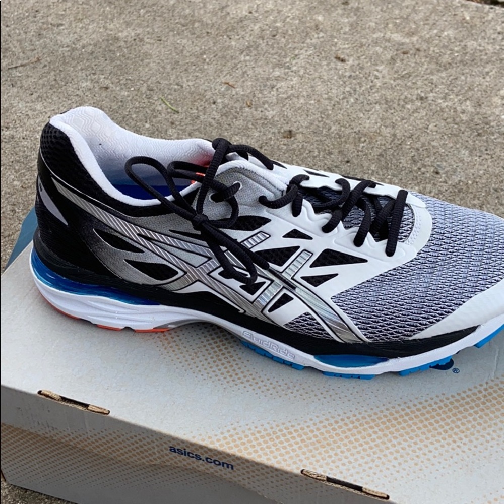 Brand New Asics Men’s Size 13